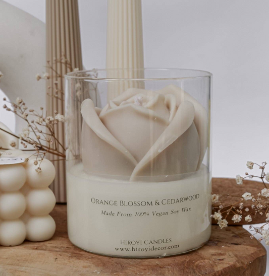 Vela aromática de rosas beige: Limón y Lavanda