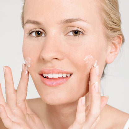 Activo Facial Blanqueante SPF 20 - 200ml | Valquer® Iluminador Halal