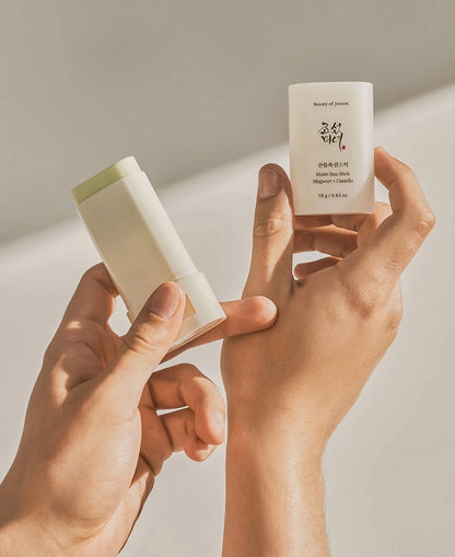 Matte Sun Stick : Mugwort+Camelia SPF50 PA++++