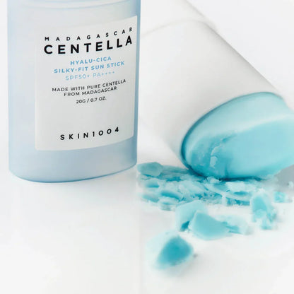 SKIN1004 Madagascar Centella Hyalu-Cica Silky-Fit Sun Stick SPF50+ PA++++ – Protector Solar en Barra con Centella Asiática y Ácido Hialurónico (20g)