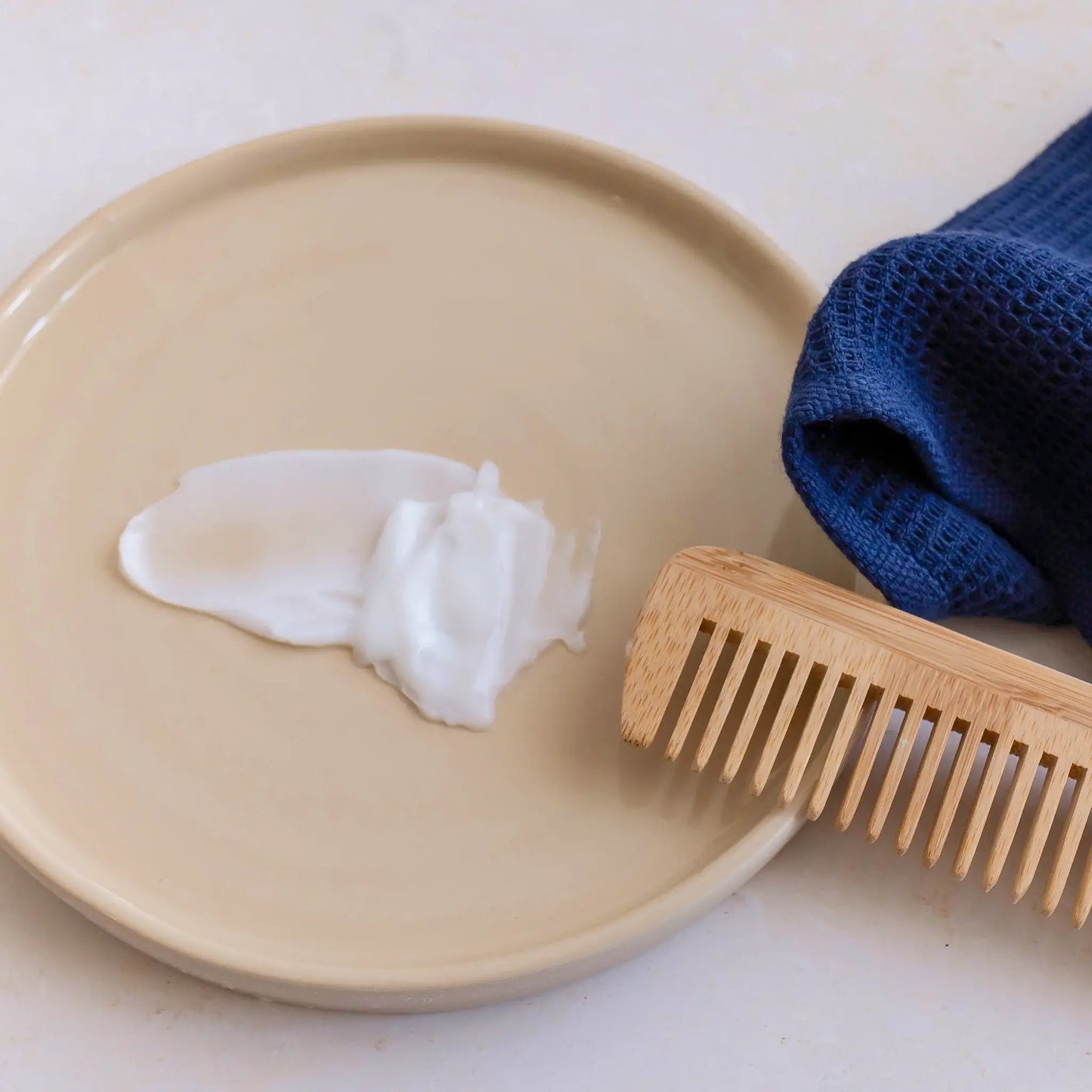 Mascarilla Capilar con Ácido Hialurónico Valquer 275ml - Hidratación Profunda y Brillo Intenso