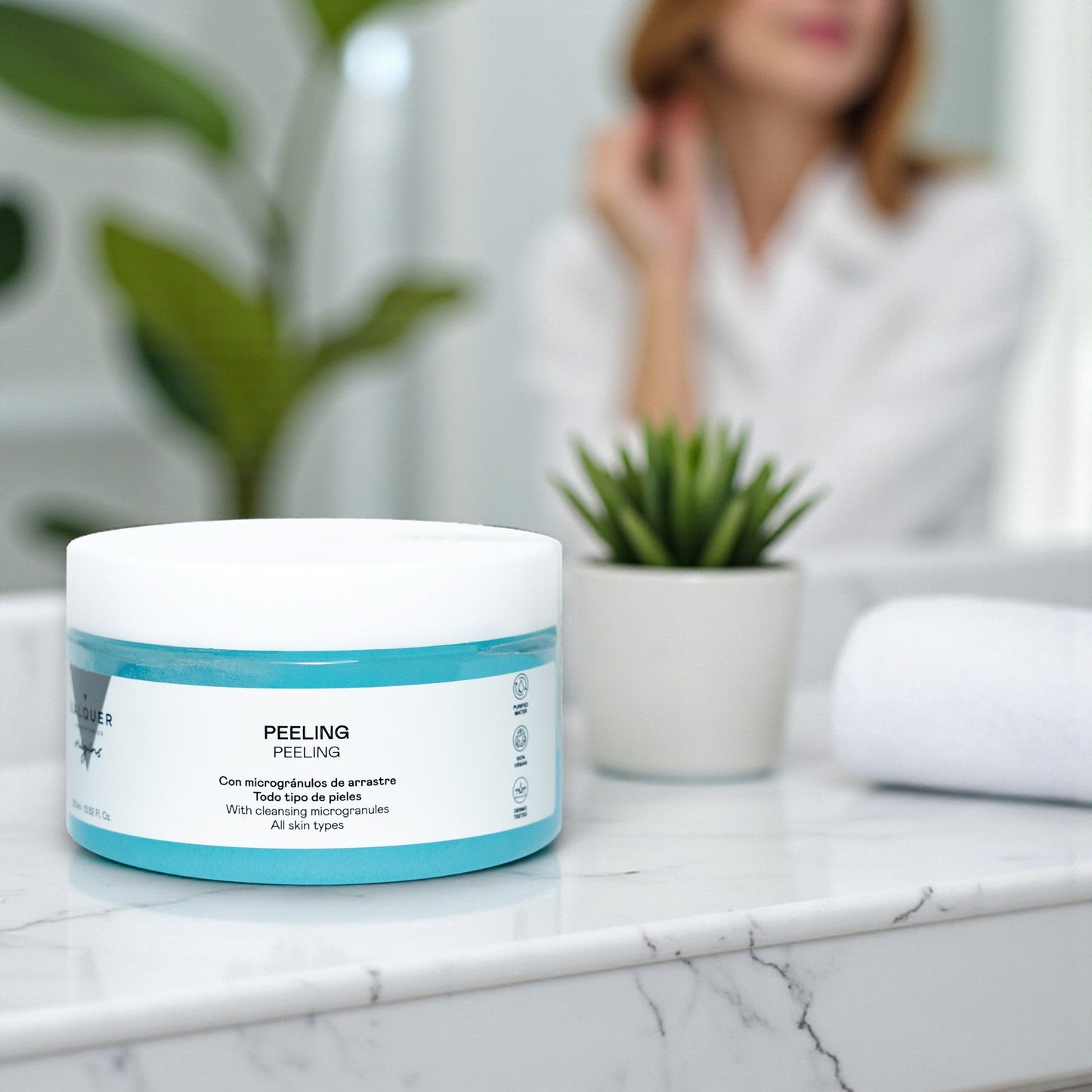 Peeling Facial – Gel Exfoliante Suave con Microgránulos Naturales